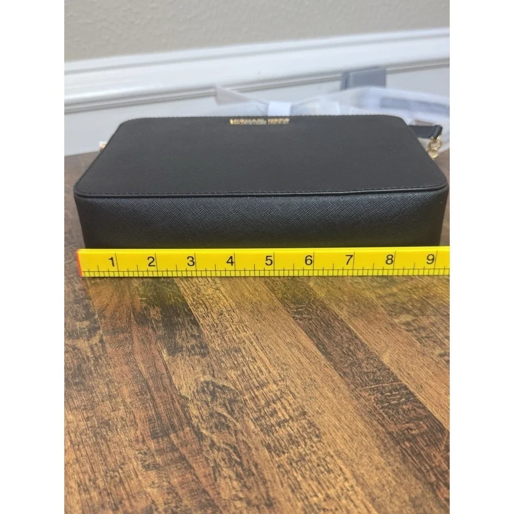 Michael Kors Jet Set Item Large East West Black Gold Crossbody Bag $378